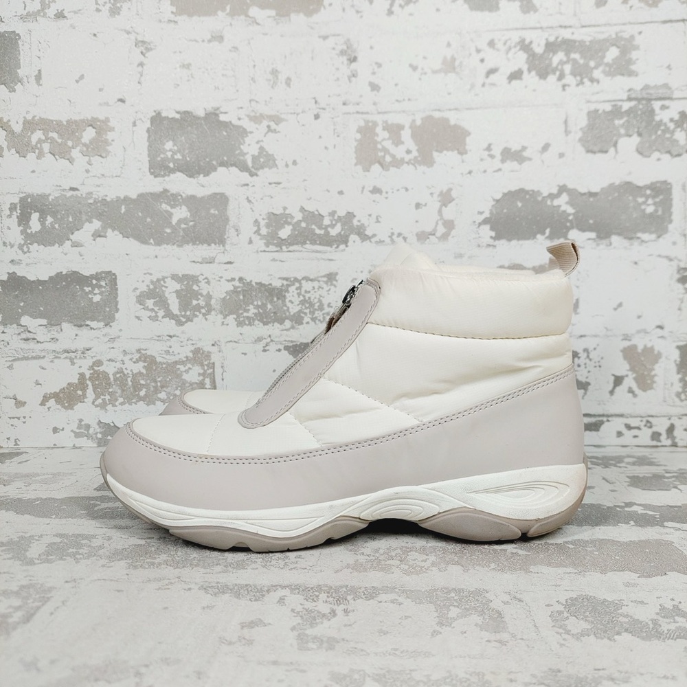 NEW Easy Spirit Semarta2 Light Gray Quilted Zip-Up Winter Ankle Boots F571